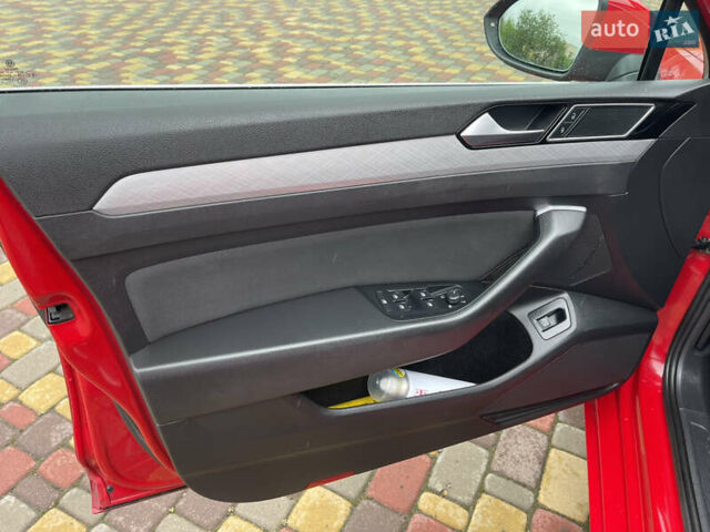 Червоний Фольксваген Пассат, об'ємом двигуна 1.97 л та пробігом 241 тис. км за 22500 $, фото 29 на Automoto.ua