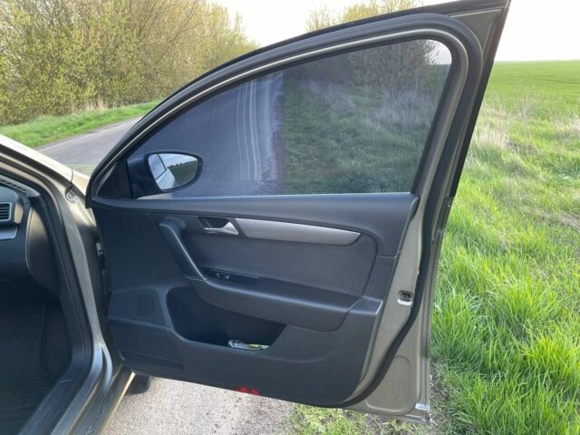 Фольксваген Пассат, об'ємом двигуна 2 л та пробігом 290 тис. км за 11600 $, фото 15 на Automoto.ua