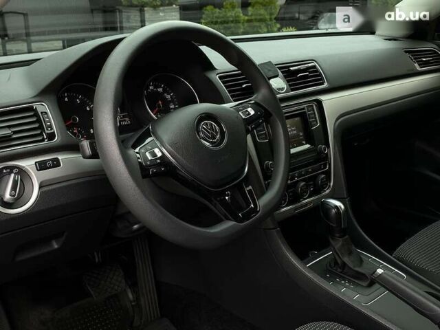 Фольксваген Пассат, объемом двигателя 1.8 л и пробегом 150 тыс. км за 14300 $, фото 19 на Automoto.ua