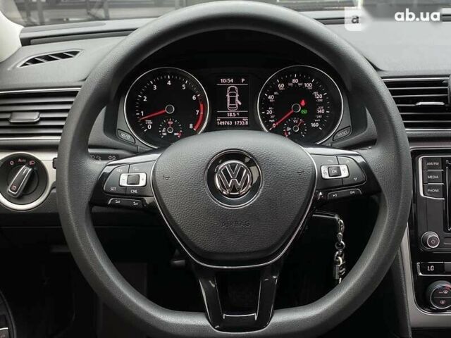 Фольксваген Пассат, объемом двигателя 1.8 л и пробегом 150 тыс. км за 14300 $, фото 28 на Automoto.ua