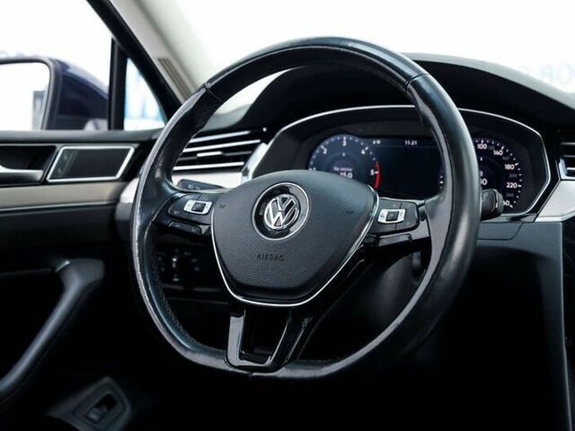 Фольксваген Пассат, объемом двигателя 1.6 л и пробегом 199 тыс. км за 18900 $, фото 14 на Automoto.ua