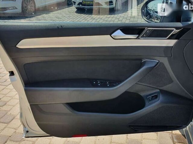 Фольксваген Пассат, объемом двигателя 2 л и пробегом 269 тыс. км за 17500 $, фото 8 на Automoto.ua