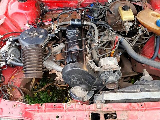 Фольксваген Пассат, объемом двигателя 1.6 л и пробегом 200 тыс. км за 750 $, фото 5 на Automoto.ua