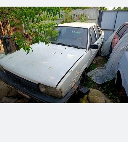 Фольксваген Пассат, объемом двигателя 1.8 л и пробегом 300 тыс. км за 750 $, фото 1 на Automoto.ua