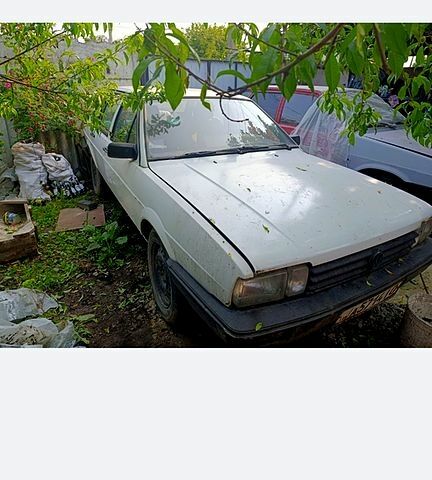 Фольксваген Пассат, объемом двигателя 1.8 л и пробегом 300 тыс. км за 750 $, фото 2 на Automoto.ua