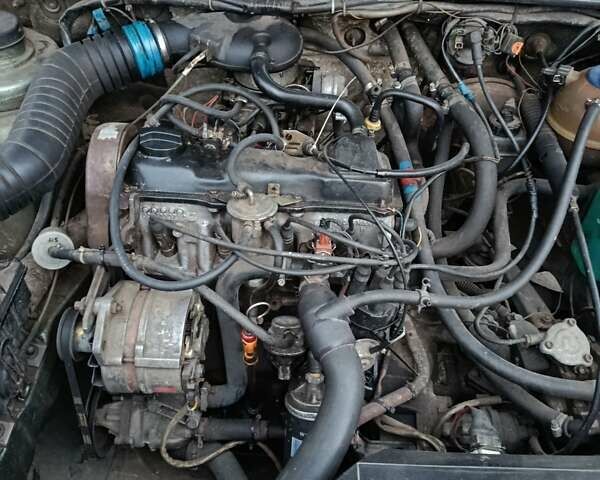 Фольксваген Пассат, объемом двигателя 1.6 л и пробегом 339 тыс. км за 1800 $, фото 1 на Automoto.ua