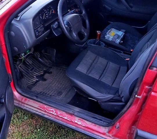 Фольксваген Пассат, объемом двигателя 1.8 л и пробегом 5 тыс. км за 1350 $, фото 4 на Automoto.ua