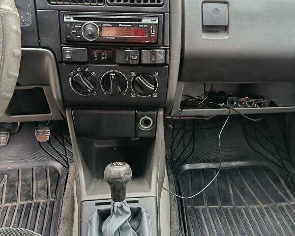 Фольксваген Пассат, объемом двигателя 1.6 л и пробегом 339 тыс. км за 1800 $, фото 2 на Automoto.ua