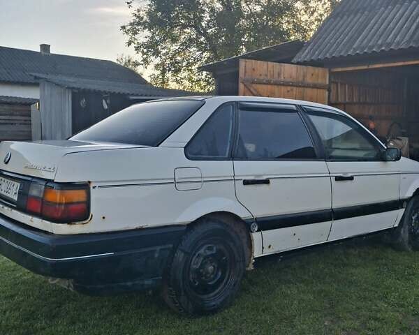 Фольксваген Пассат, объемом двигателя 1.6 л и пробегом 325 тыс. км за 600 $, фото 7 на Automoto.ua