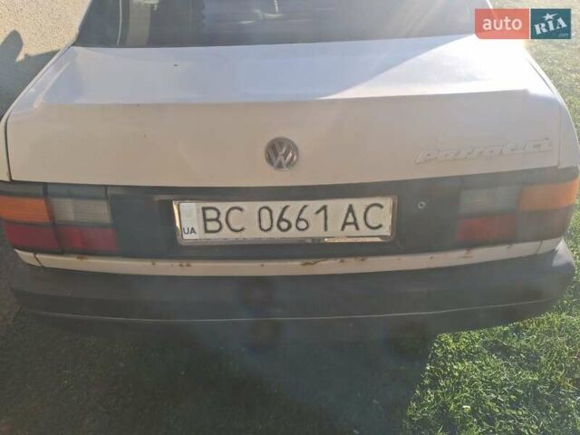 Фольксваген Пассат, объемом двигателя 1.6 л и пробегом 325 тыс. км за 600 $, фото 2 на Automoto.ua