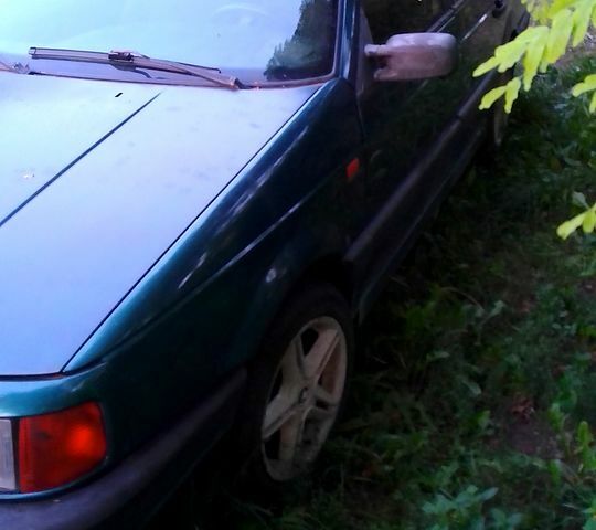 Фольксваген Пассат 1992 в Черновцах на Automoto.ua Фольксваген Пассат, объемом двигателя 1.8 л и пробегом 100 тыс. км за 1400 $, фото 6 на Automoto.ua