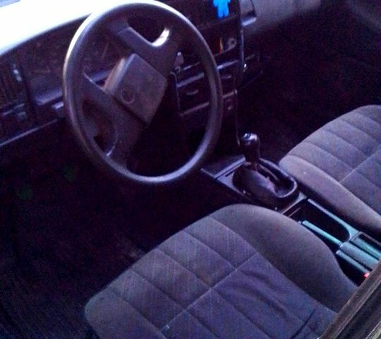 Фольксваген Пассат 1992 в Черновцах на Automoto.ua Фольксваген Пассат, объемом двигателя 1.8 л и пробегом 100 тыс. км за 1400 $, фото 5 на Automoto.ua