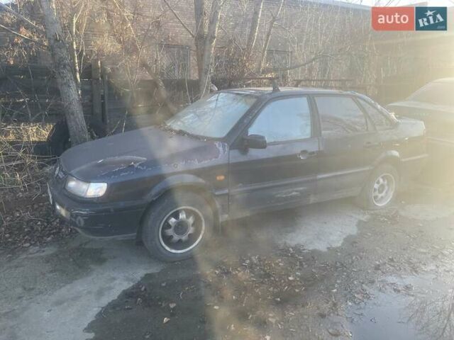 Фольксваген Пассат, объемом двигателя 2.8 л и пробегом 300 тыс. км за 1500 $, фото 1 на Automoto.ua