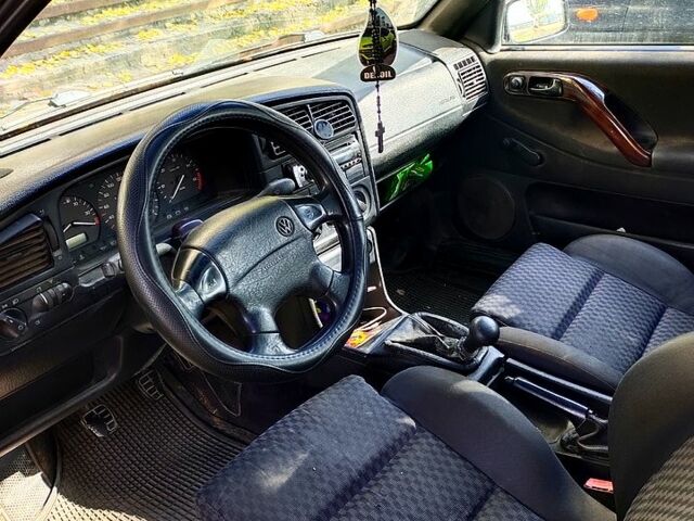 Фольксваген Пассат, объемом двигателя 1.9 л и пробегом 400 тыс. км за 2000 $, фото 1 на Automoto.ua