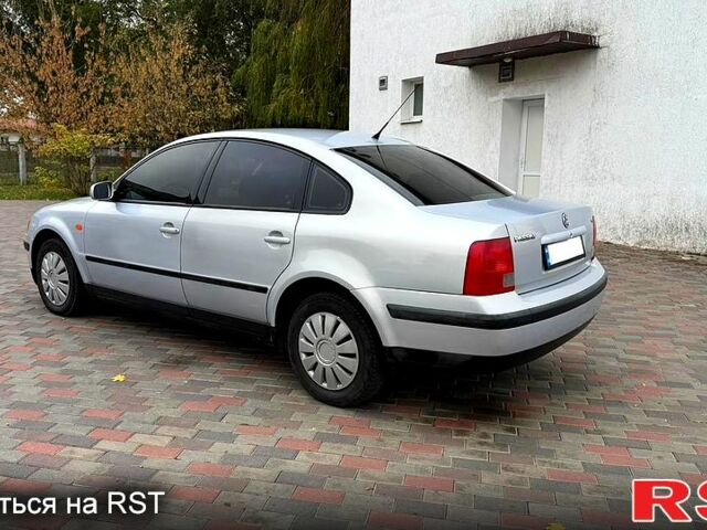 Фольксваген Пассат, объемом двигателя 1.8 л и пробегом 321 тыс. км за 3700 $, фото 6 на Automoto.ua