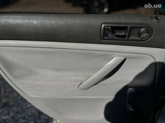 Фольксваген Пассат, объемом двигателя 1.6 л и пробегом 201 тыс. км за 3200 $, фото 15 на Automoto.ua