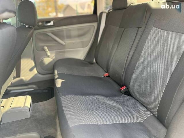 Фольксваген Пассат, объемом двигателя 1.6 л и пробегом 201 тыс. км за 3200 $, фото 16 на Automoto.ua