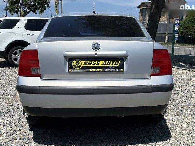 Фольксваген Пассат, объемом двигателя 1.8 л и пробегом 268 тыс. км за 4200 $, фото 4 на Automoto.ua