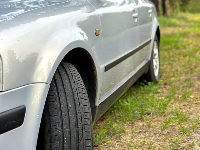 Фольксваген Пассат, объемом двигателя 1.8 л и пробегом 397 тыс. км за 3500 $, фото 1 на Automoto.ua