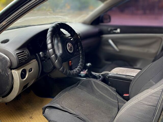 Фольксваген Пассат, объемом двигателя 1.8 л и пробегом 300 тыс. км за 2100 $, фото 4 на Automoto.ua