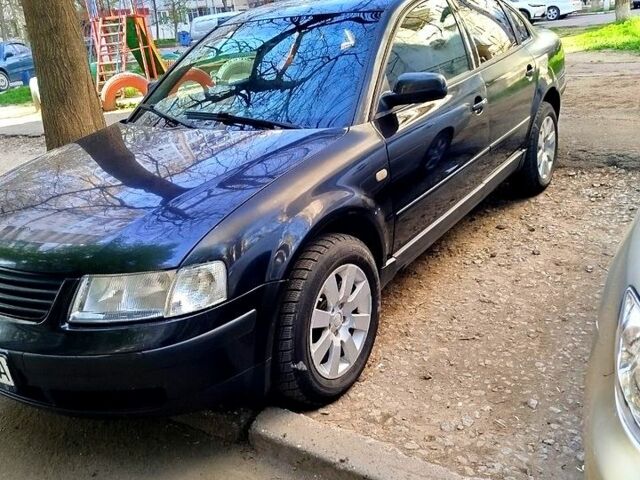 Фольксваген Пассат, объемом двигателя 1.8 л и пробегом 0 тыс. км за 3500 $, фото 1 на Automoto.ua