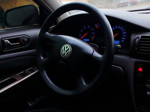 Фольксваген Пассат, объемом двигателя 1.8 л и пробегом 148 тыс. км за 3500 $, фото 7 на Automoto.ua