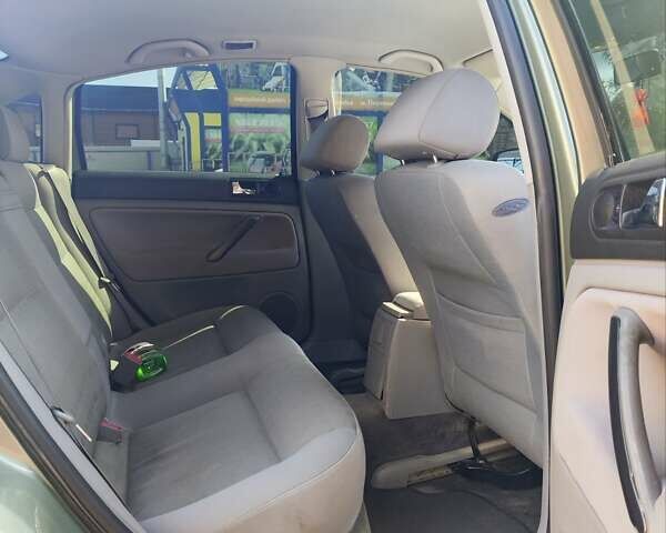 Фольксваген Пассат, об'ємом двигуна 1.6 л та пробігом 270 тис. км за 4000 $, фото 10 на Automoto.ua