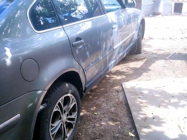 Фольксваген Пассат, объемом двигателя 2 л и пробегом 390 тыс. км за 1000 $, фото 4 на Automoto.ua