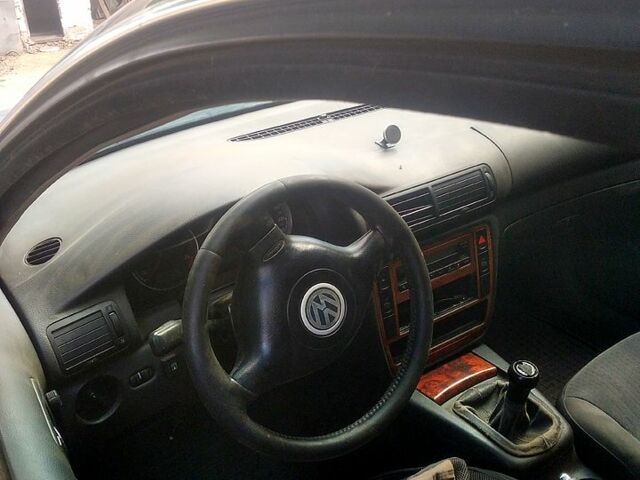 Фольксваген Пассат, объемом двигателя 2 л и пробегом 390 тыс. км за 1000 $, фото 5 на Automoto.ua