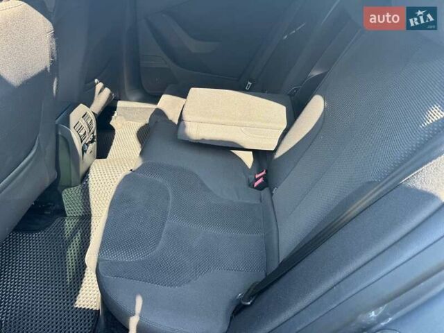 Фольксваген Пассат, об'ємом двигуна 2 л та пробігом 268 тис. км за 6800 $, фото 16 на Automoto.ua