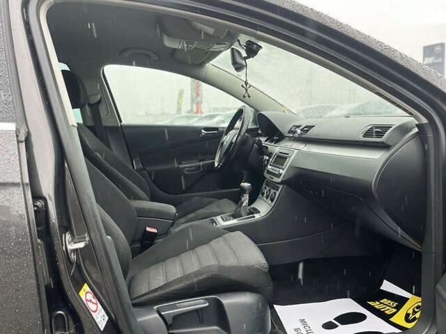 Фольксваген Пассат, об'ємом двигуна 2 л та пробігом 307 тис. км за 5899 $, фото 15 на Automoto.ua