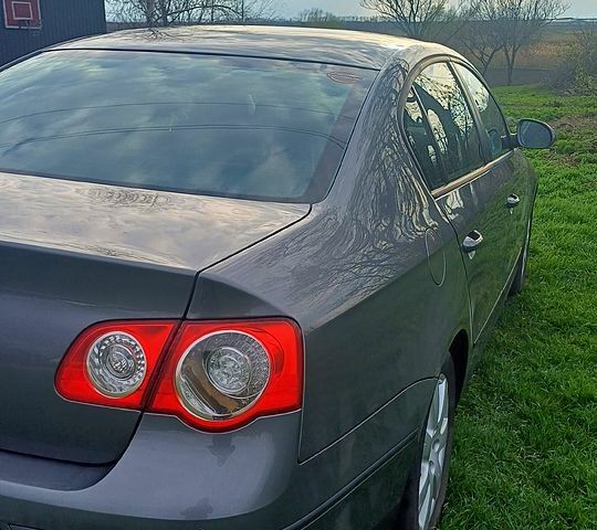 Фольксваген Пассат, об'ємом двигуна 1.6 л та пробігом 210 тис. км за 8500 $, фото 4 на Automoto.ua