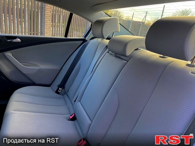 Фольксваген Пассат, объемом двигателя 1.6 л и пробегом 178 тыс. км за 6300 $, фото 12 на Automoto.ua