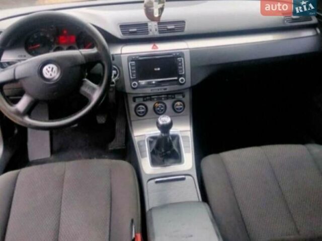 Фольксваген Пассат, объемом двигателя 1.8 л и пробегом 350 тыс. км за 6000 $, фото 3 на Automoto.ua