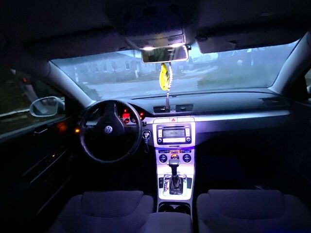 Фольксваген Пассат, об'ємом двигуна 1.8 л та пробігом 188 тис. км за 7000 $, фото 9 на Automoto.ua