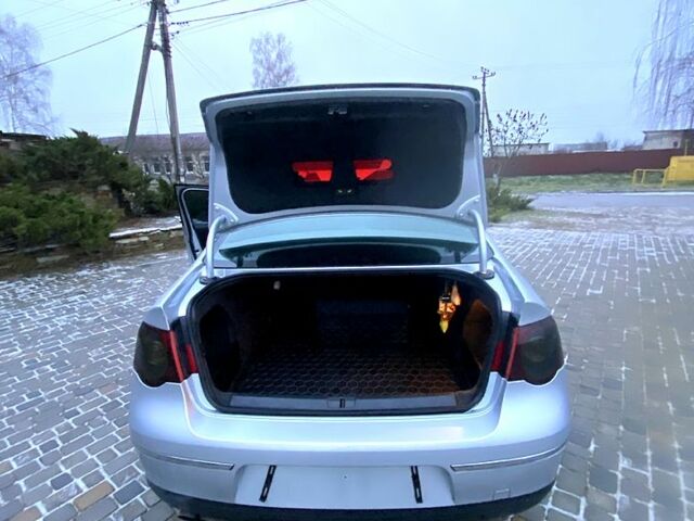 Фольксваген Пассат, об'ємом двигуна 1.8 л та пробігом 188 тис. км за 7000 $, фото 12 на Automoto.ua