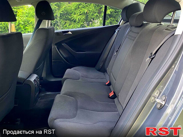 Фольксваген Пассат, объемом двигателя 1.6 л и пробегом 189 тыс. км за 6500 $, фото 12 на Automoto.ua