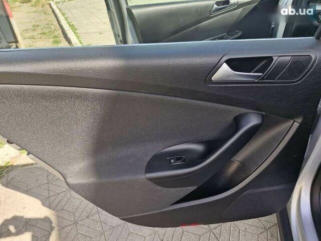 Фольксваген Пассат, объемом двигателя 1.8 л и пробегом 243 тыс. км за 7299 $, фото 13 на Automoto.ua