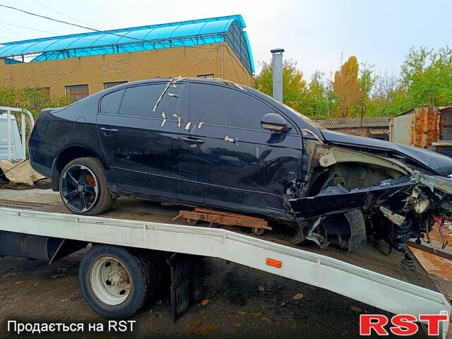 Фольксваген Пассат, объемом двигателя 1.8 л и пробегом 370 тыс. км за 2500 $, фото 2 на Automoto.ua