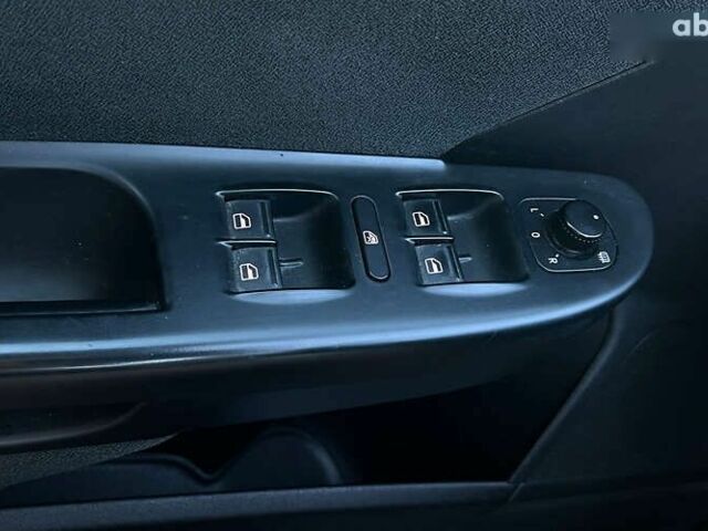 Фольксваген Пассат, объемом двигателя 1.8 л и пробегом 205 тыс. км за 7600 $, фото 24 на Automoto.ua