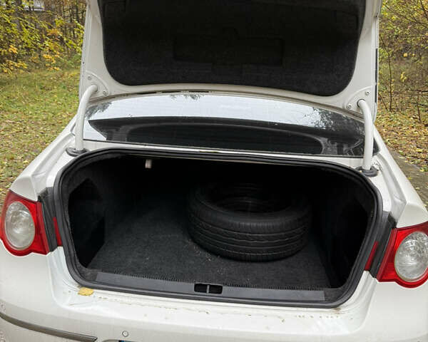 Фольксваген Пассат, об'ємом двигуна 1.8 л та пробігом 307 тис. км за 6900 $, фото 7 на Automoto.ua