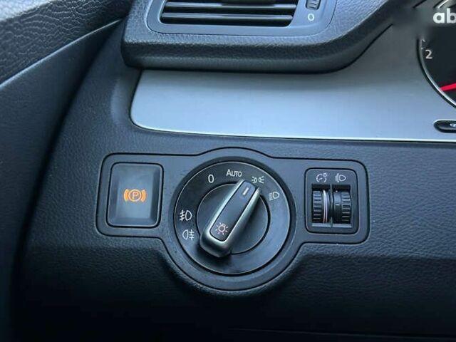 Фольксваген Пассат, объемом двигателя 1.8 л и пробегом 205 тыс. км за 7600 $, фото 22 на Automoto.ua