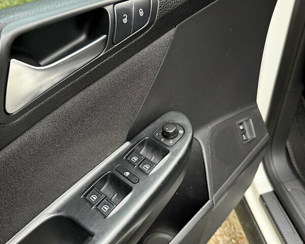 Фольксваген Пассат, об'ємом двигуна 1.8 л та пробігом 307 тис. км за 6900 $, фото 13 на Automoto.ua