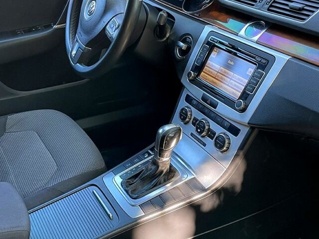 Фольксваген Пассат, объемом двигателя 2 л и пробегом 240 тыс. км за 8700 $, фото 8 на Automoto.ua