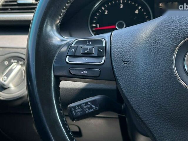 Фольксваген Пассат, об'ємом двигуна 1.6 л та пробігом 243 тис. км за 10500 $, фото 14 на Automoto.ua