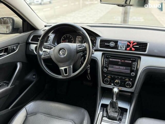 Фольксваген Пассат, объемом двигателя 2.5 л и пробегом 256 тыс. км за 9200 $, фото 9 на Automoto.ua