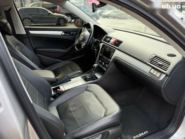 Фольксваген Пассат, объемом двигателя 2.5 л и пробегом 256 тыс. км за 9200 $, фото 12 на Automoto.ua