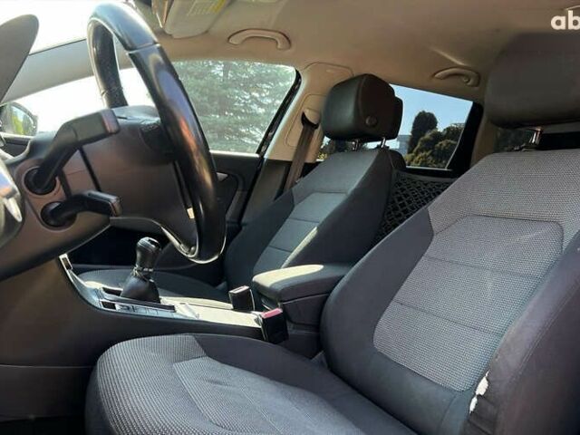 Фольксваген Пассат, об'ємом двигуна 1.6 л та пробігом 243 тис. км за 10500 $, фото 16 на Automoto.ua