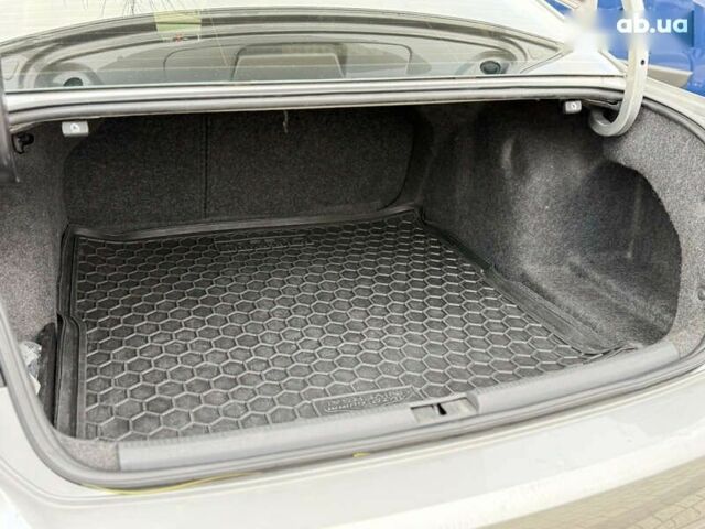 Фольксваген Пассат, объемом двигателя 2.5 л и пробегом 256 тыс. км за 9200 $, фото 6 на Automoto.ua