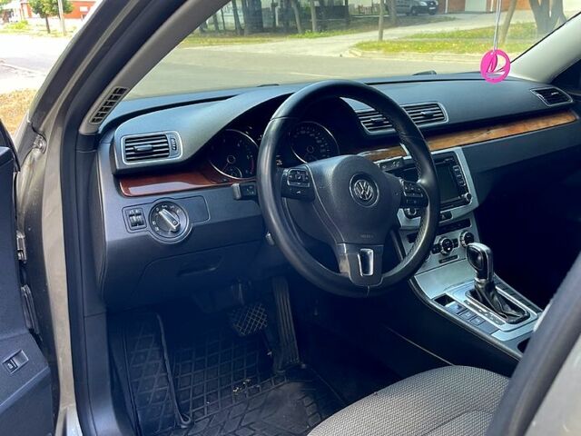 Фольксваген Пассат, объемом двигателя 2 л и пробегом 240 тыс. км за 8700 $, фото 4 на Automoto.ua